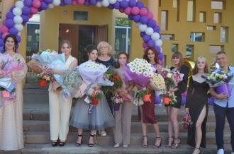 /Files/images/2020-2021/jittya_gmnaz/vipuskniy/IMG-6bd1c5f6105fc314d707208000172c4b-V.jpg