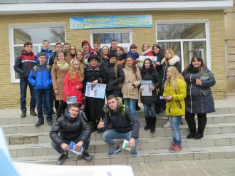 Учні випускних класів Комсомольської гімназії №2 в ,Енергетичному ліцеї